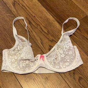 Victoria’s Secret Body by Victoria unlined demi bra 34DD